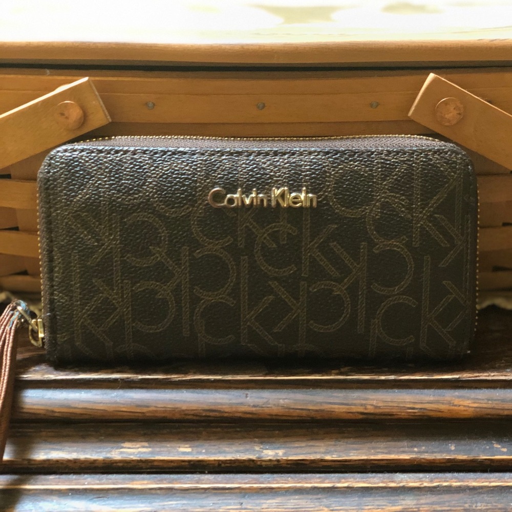 Used Calvin Klein Wristlet